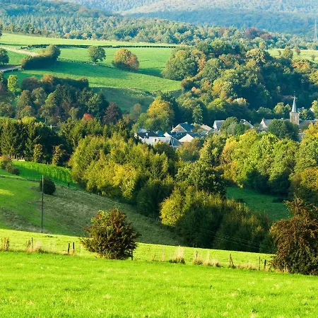 Spacious Holiday In With Garden