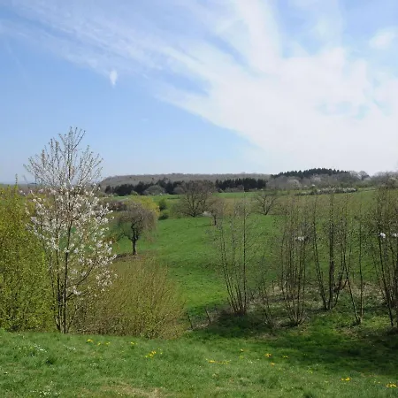 Spacious Holiday In With Garden