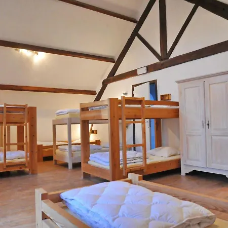 Spacious Holiday In With Garden Noiseux